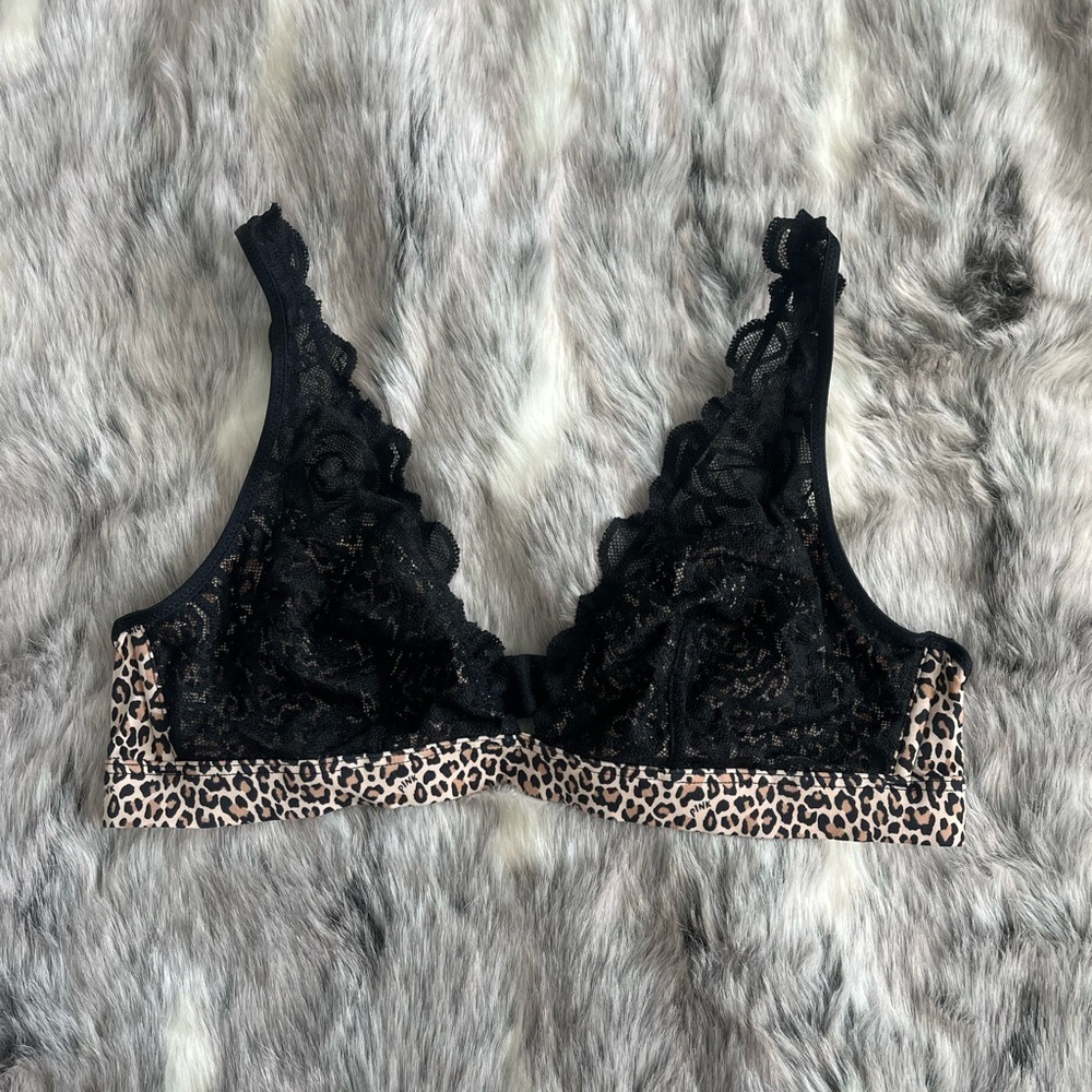Pink Victoria’s Secret Leopard Lace Bralette M
